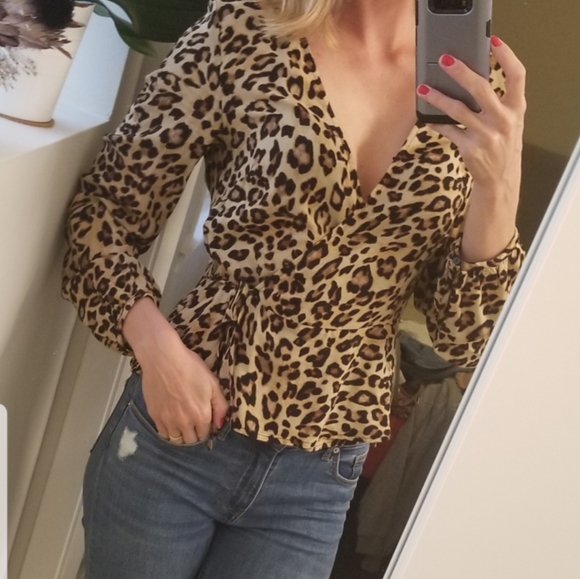 Leopard Print Wrap Top - Picture 3 of 6